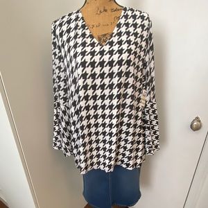 Alfani houndstooth blouse with poet sleeves